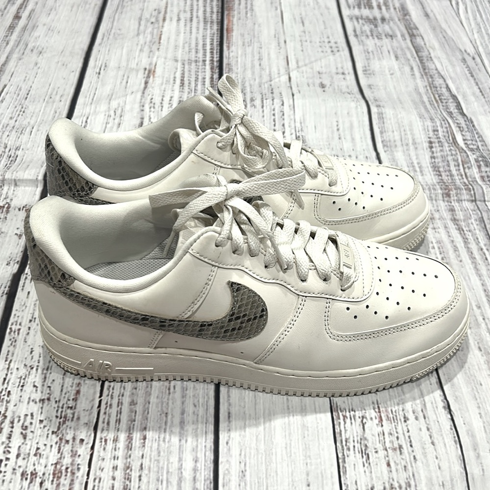 Nike Air Force 1 low ‘07 snakeskin Phantom